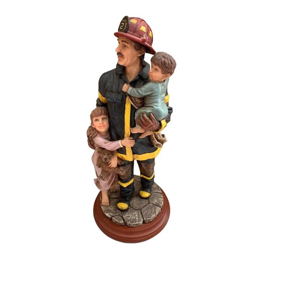 1998 VANMARK Red Hats Courage "HERO II" Figurine” Fireman Holding Children Ed 1 - Picture 1 of 5